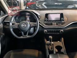 نيسان ألتيما